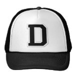 Expliqúelo la letra inicial D en casquillo negro d Gorras