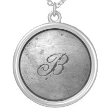 Falso collar de plata del monograma "B"