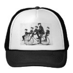 Familia de ciclo - ejemplo de la bicicleta del vin gorro