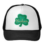 Familia de Nolan Gorros
