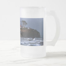 Faro del punto de la batería y taza de la gaviota