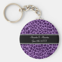 Favores púrpuras del boda del modelo del leopardo llaveros personalizados