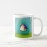 Feliz colorido casero que viaja de la casa del vue tazas de café