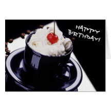 Feliz cumpleaños con una cereza en tarjeta superio