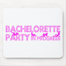 Fiesta de Bachelorette en curso Alfombrillas De Ratones
