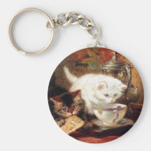 Fiesta de merienda-cena de los gatitos llaveros