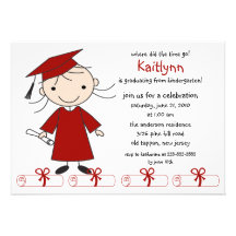 Figura invitación del palillo de la graduación del