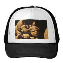 Figuras de piedra gorra