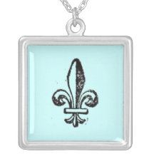 Fleur di lis Necklace Joyerías