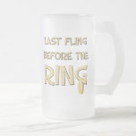 Fling pasado antes de la taza del anillo