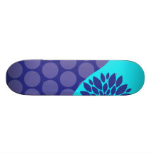 Flor azul del trullo y modelo de lunares púrpura monopatín