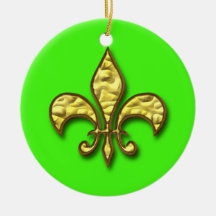 Flor de lis del oro en el ornamento verde del navi ornato
