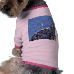 Flor sola en los acantilados camisa de perrito