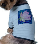 Flor y significado de Lotus delicada Camiseta De Mascota