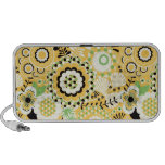 Floral retro enrrollado amarillo y blanco del alta