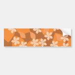 Flores anaranjadas. Modelo floral retro Pegatina De Parachoque