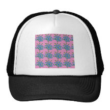 flores azules en fondo rosado gorro
