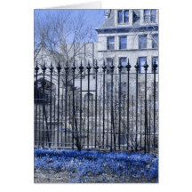 Flores azules en la charca de la botánica felicitaciones