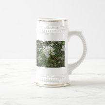 Flores blancas taza de café