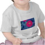 Flores comunes rosadas del Zinnia (Zinnia Elegans) Camiseta