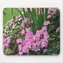 Flores de la cama de flor rosada y blanca tapetes de raton