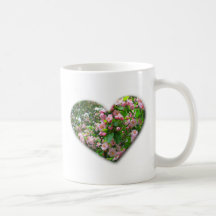 Flores de la tarjeta del día de San Valentín Taza
