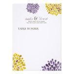 Flores púrpuras y amarillas del menú del boda de l invitacion personalizada