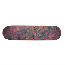 Follaje del otoño de un bosque de madera dura mezc patines 