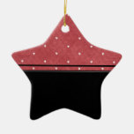 Fondo rojo con los corazones ornamente de reyes