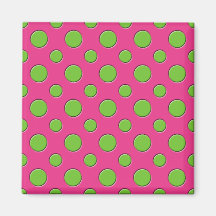 Fondo rosado de los lunares verdes enrrollados ret iman para frigorífico