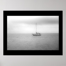 Foto blanco y negro del velero poster
