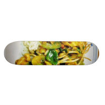 Fritada del Stir del pollo Monopatines