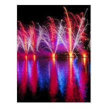 Fuegos artificiales brillantes postales