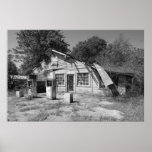 Gasolinera abandonada poster