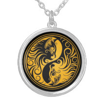 Gatitos amarillos y negros de Yin Yang Collares