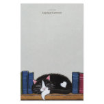 Gato del amor el | del libro en un papel de nota d papeleria