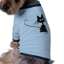 Gato negro del dibujo animado camisetas de perro