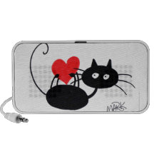 Gato negro del dibujo animado y corazón rojo altavoz de viaje
