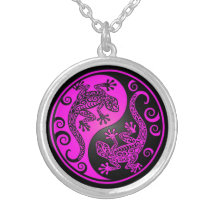 Geckos negros y magentas de Yin Yang Joyerias