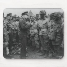General Dwight D. Eisenhower con los paracaidistas Alfombrilla De Ratones