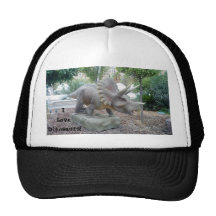 Gorra del dinosaurio del Triceratops