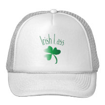 Gorra irlandés de la muchacha