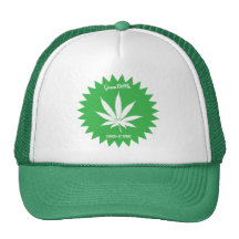 Gorra verde del camionero de la botella