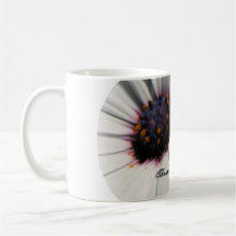 Gracias, por el pequeño t… tazas de café