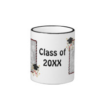 Graduación 2013 del mortero y del diploma - person taza de café