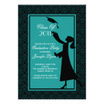 Graduado azul de la silueta de la invitación de la