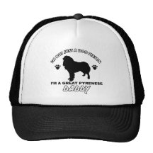 Gran papá pyrenese del perro gorro de camionero