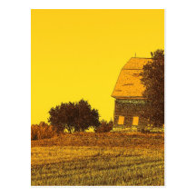 Granero en amarillo tarjeta postal