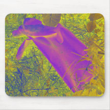 Guante de goma en la hierba Mousepad Tapetes De Ratón