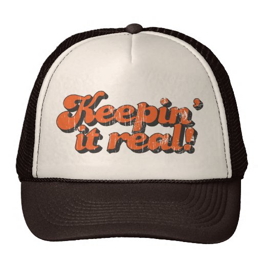 Guardándolo gorra real del camionero
